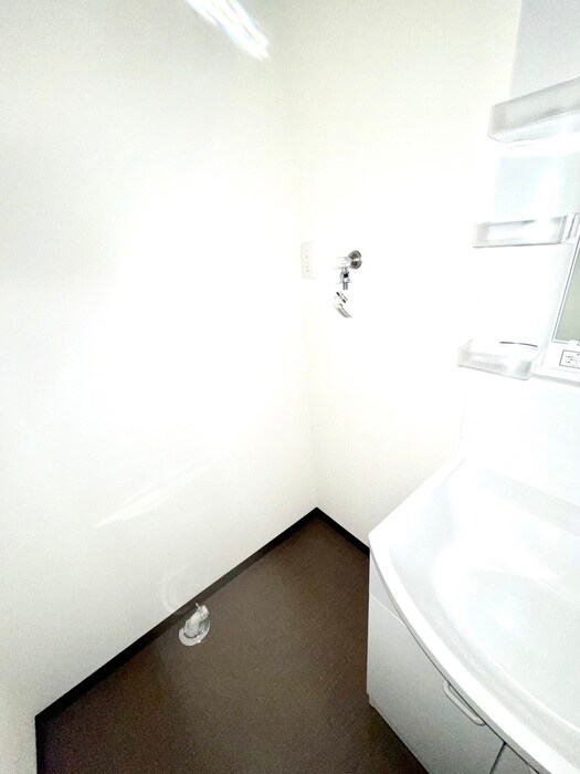 物件内観写真13　(洗濯機置場)