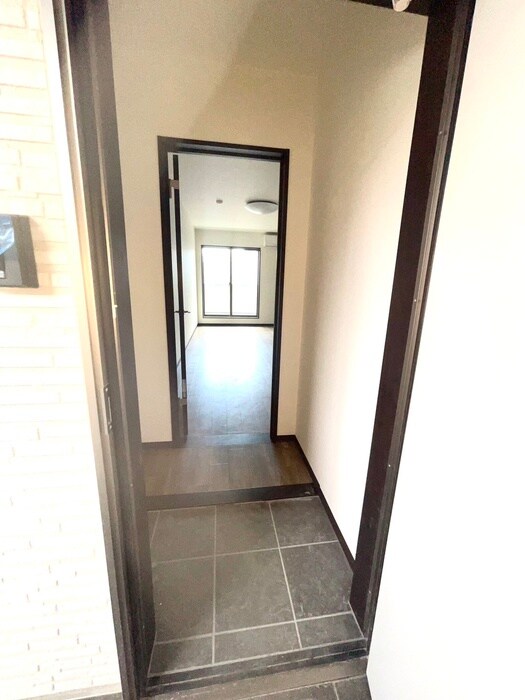 物件内観写真15　(玄関)