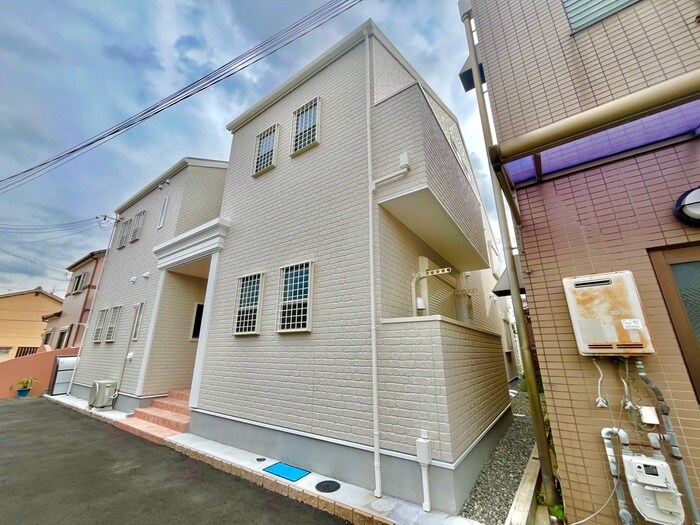 物件外観写真1　(外観写真)