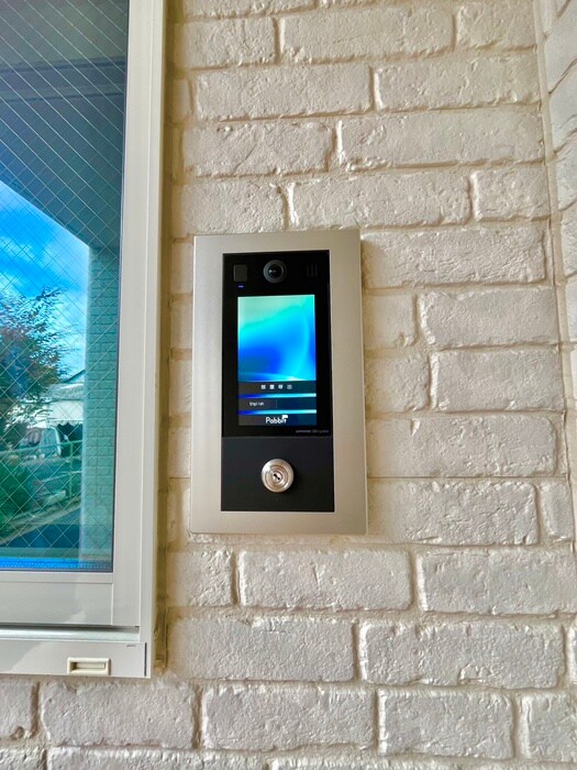 物件外観写真5　(エントランス部分)