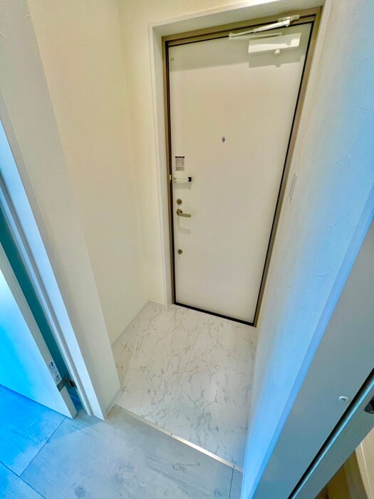 物件内観写真21　(玄関)