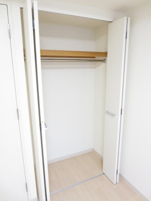 物件内観写真6　(収納)
