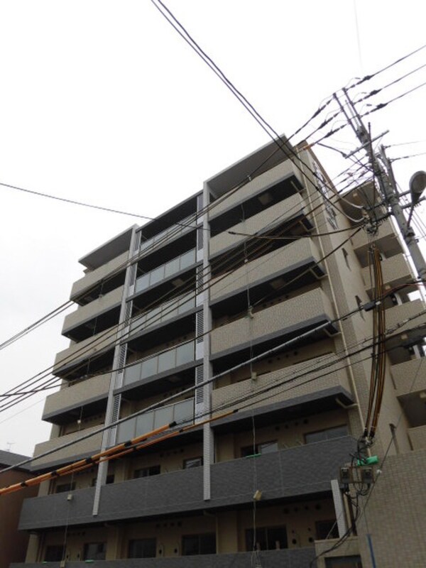建築中