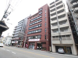 ファーストコート御所西外観写真