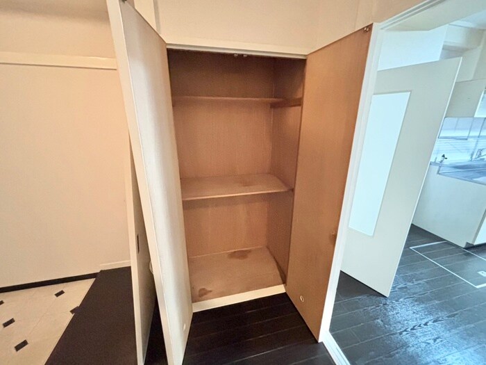 物件内観写真17　(収納)