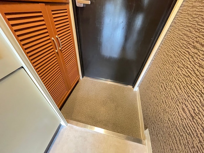 物件内観写真7　(玄関)