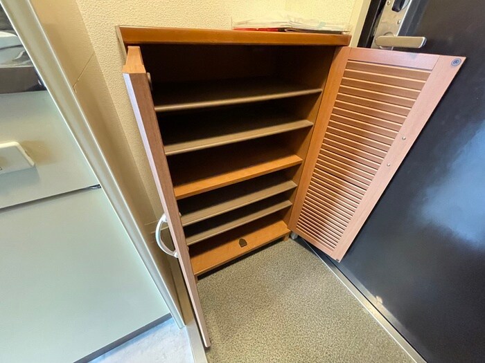 物件内観写真8　(靴箱)