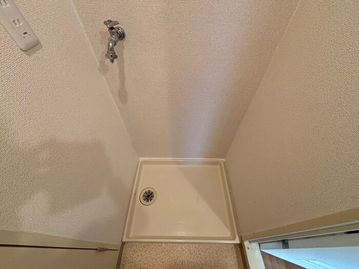 物件内観写真14　(洗濯機置場)