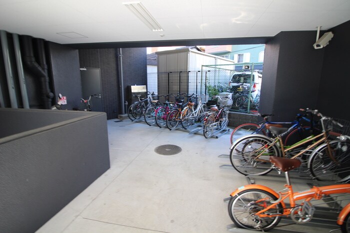 物件外観写真5　(駐輪場)