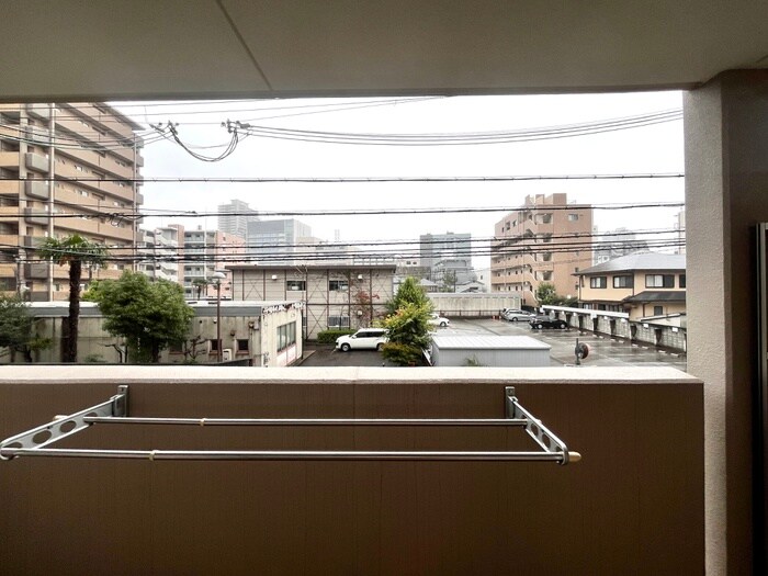 物件内観写真16　(室内からの展望)