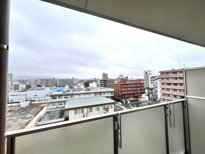 物件内観写真16　(室内からの展望)