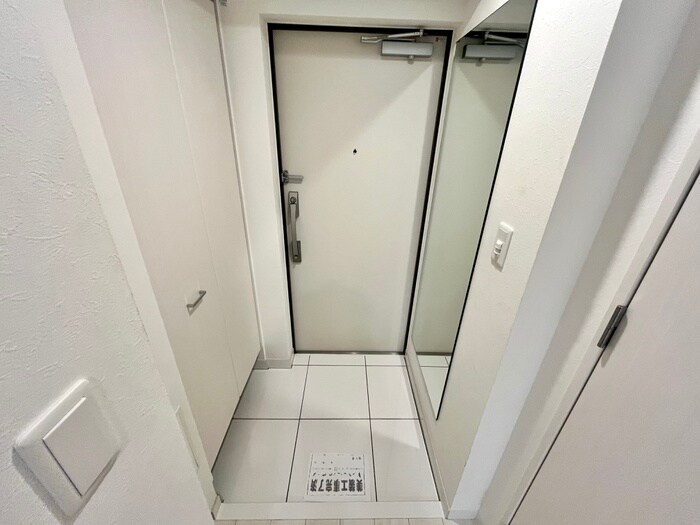 物件内観写真17　(玄関)