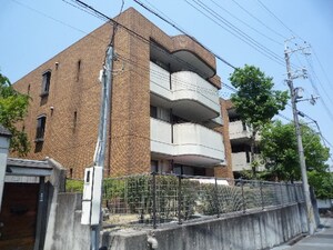 コ－ト春日丘Ａ棟（東棟）外観写真