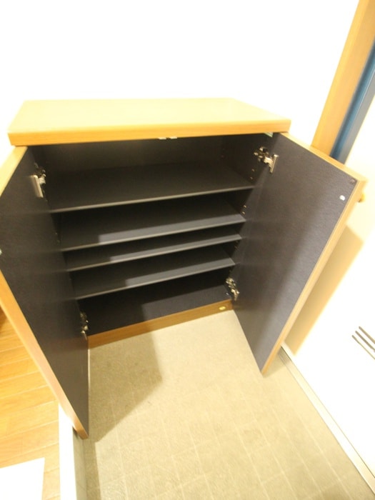 物件内観写真8　(靴箱)