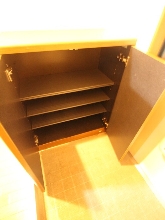 物件内観写真10　(靴箱)