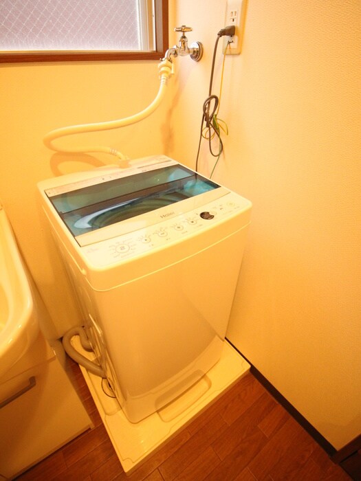 物件内観写真12　(洗濯機置場)