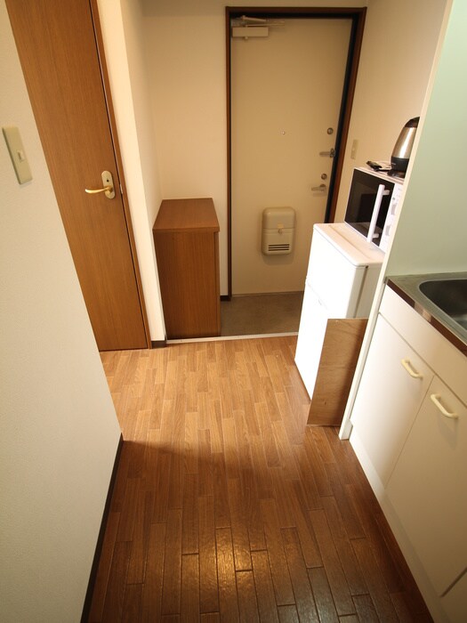 物件内観写真14　(廊下)