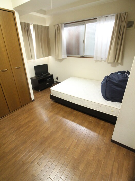 物件内観写真16　(居室)