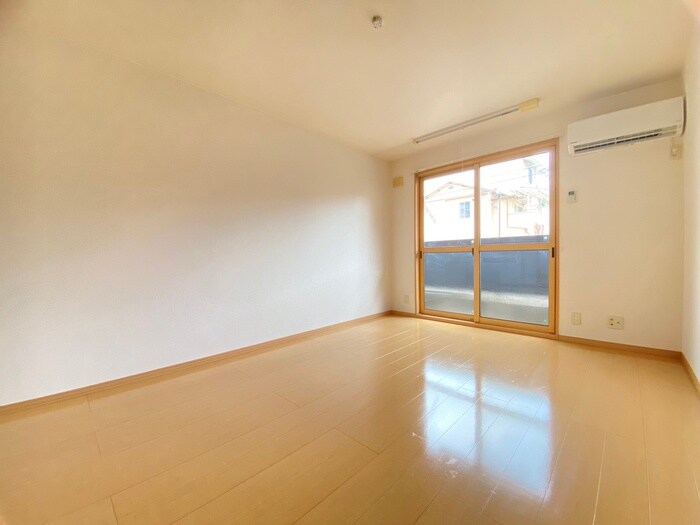 物件内観写真10　(居室)