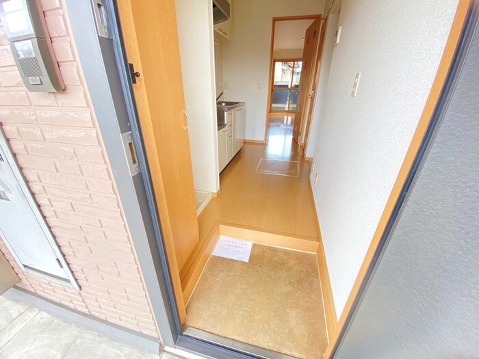 物件内観写真19　(玄関)