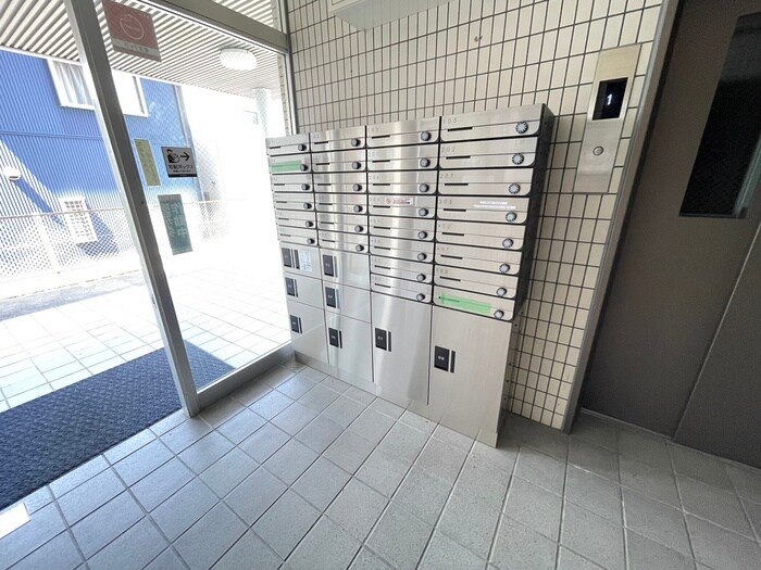 物件外観写真2　(駐車場)