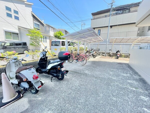 バイク置き場