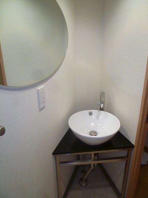 物件内観写真8　(洗面)
