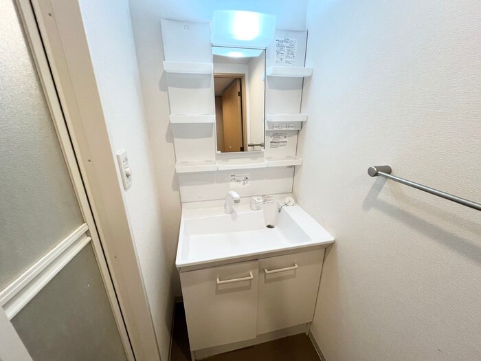 物件内観写真9　(洗面)