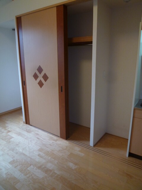 物件内観写真12　(収納)