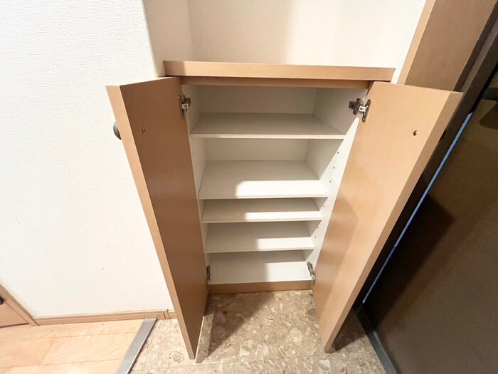 物件内観写真18　(靴箱)