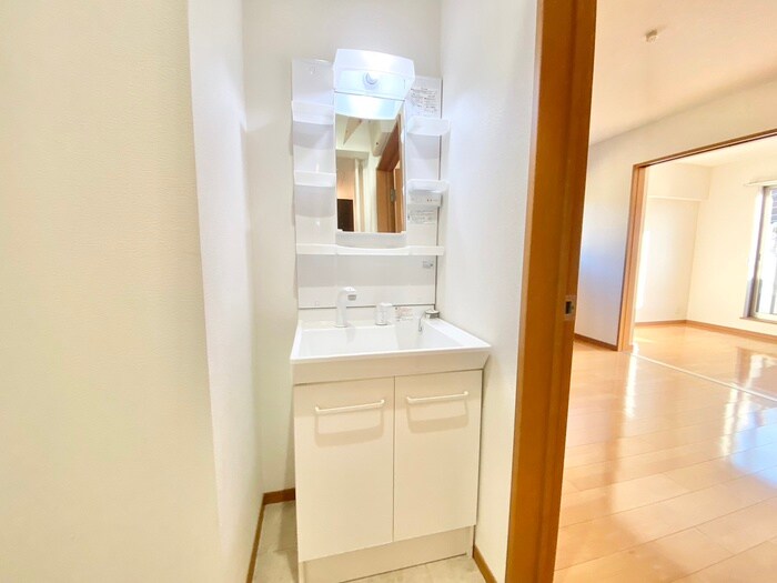 物件内観写真11　(洗面)