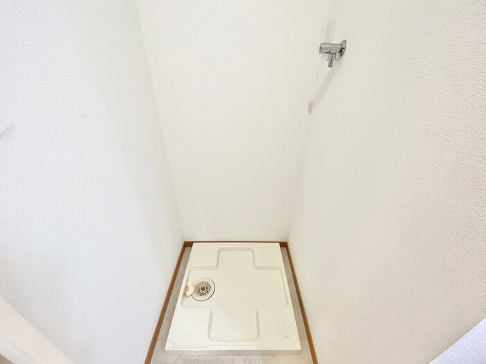 物件内観写真17　(洗濯機置場)