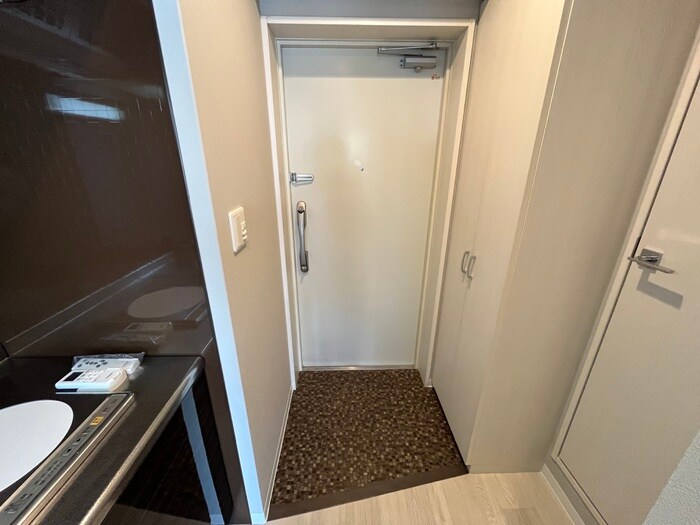 物件内観写真18　(玄関)