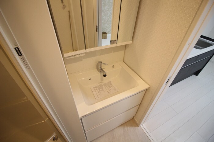 物件内観写真8　(洗面)