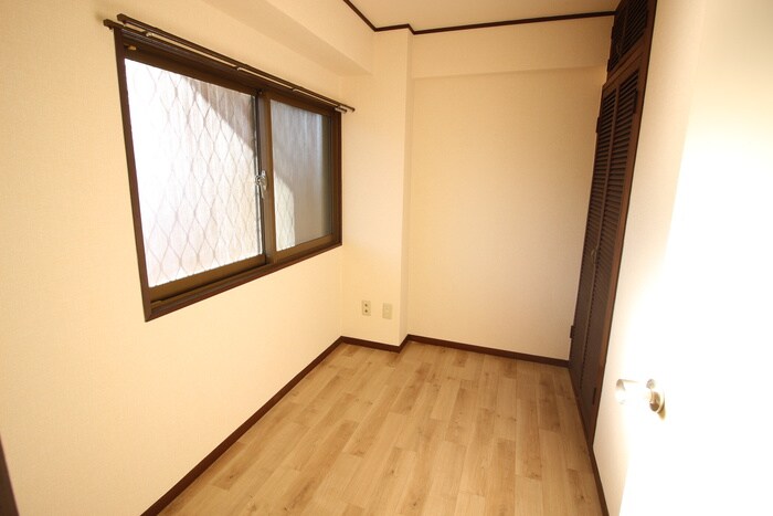物件内観写真18　(居室)