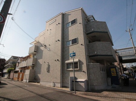 Ｌｉｅｎ Ｎａｒｕｏ外観写真