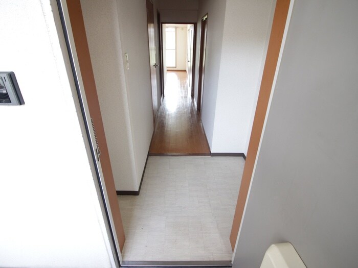 物件内観写真14　(玄関)