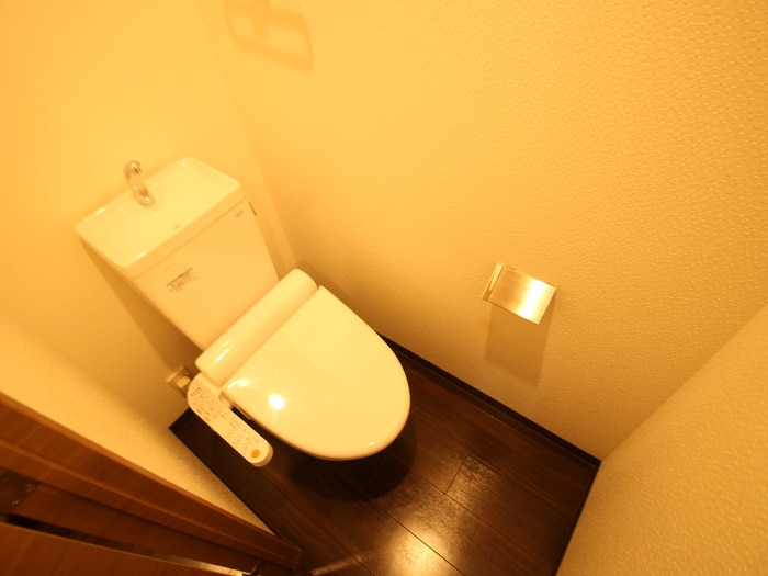 物件内観写真8　(トイレ)