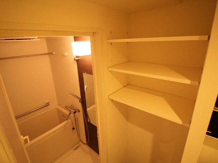 物件内観写真14　(収納)