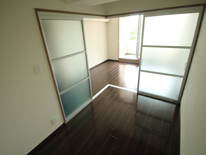 物件内観写真18　(居室)