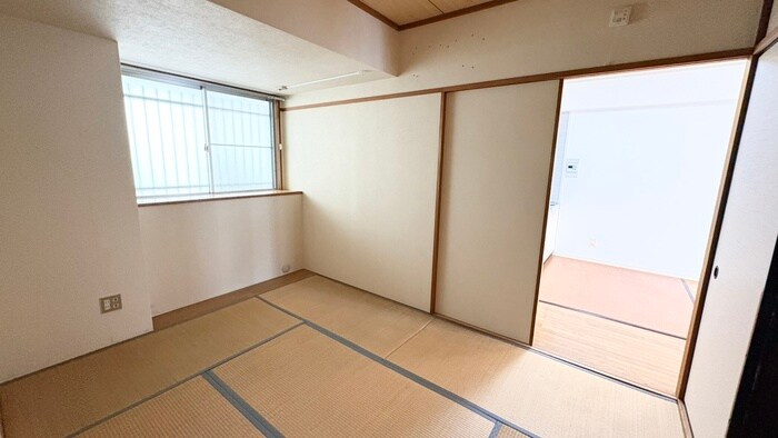 物件内観写真10　(居室)