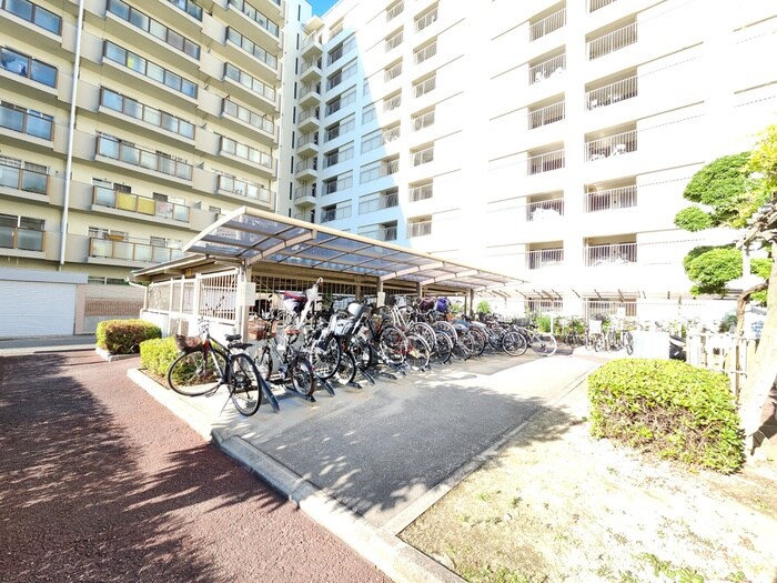 物件外観写真6　(駐輪場)