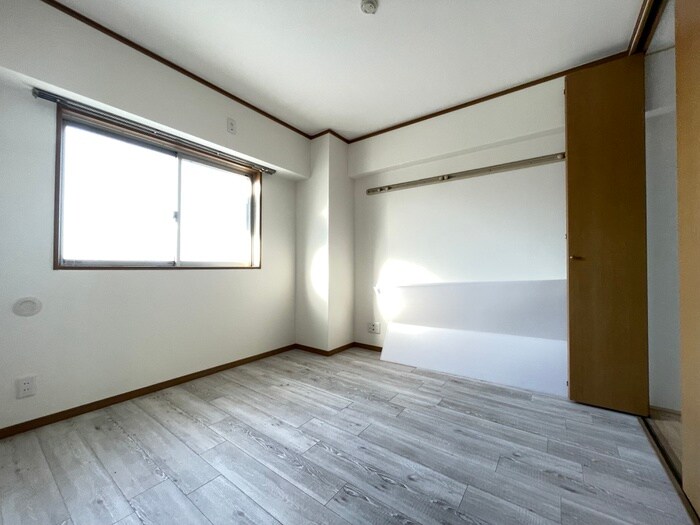 物件内観写真13　(居室)