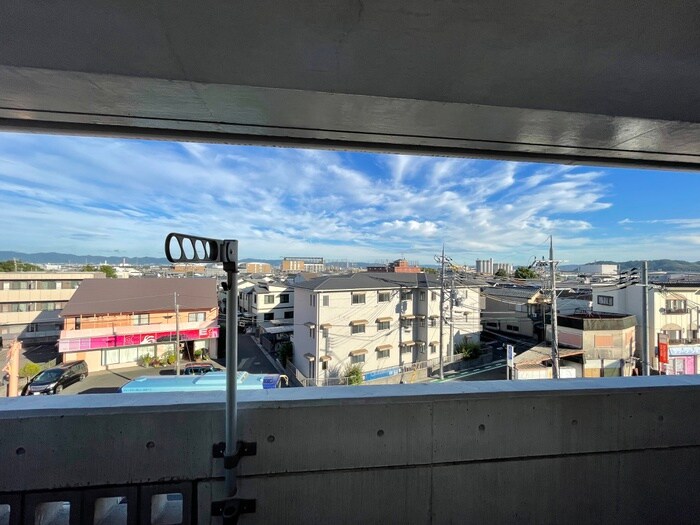 物件内観写真20　(室内からの展望)