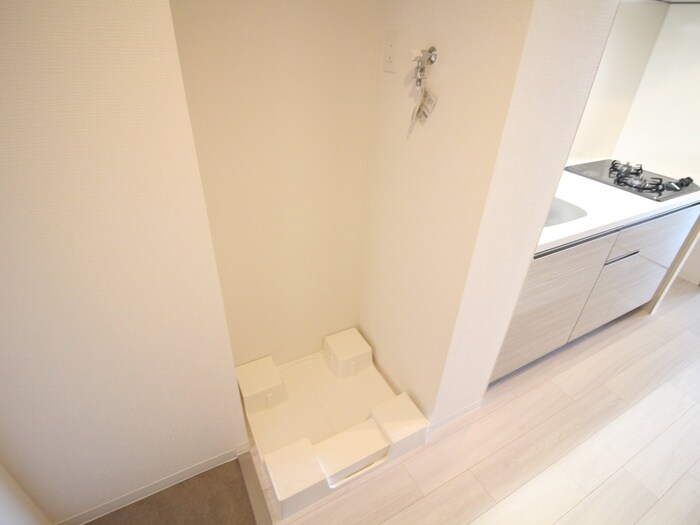 物件内観写真14　(洗濯機置場)