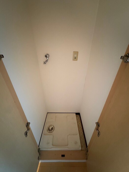 物件内観写真17　(洗濯機置場)