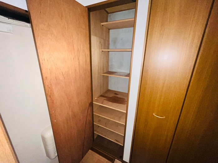 物件内観写真13　(収納)