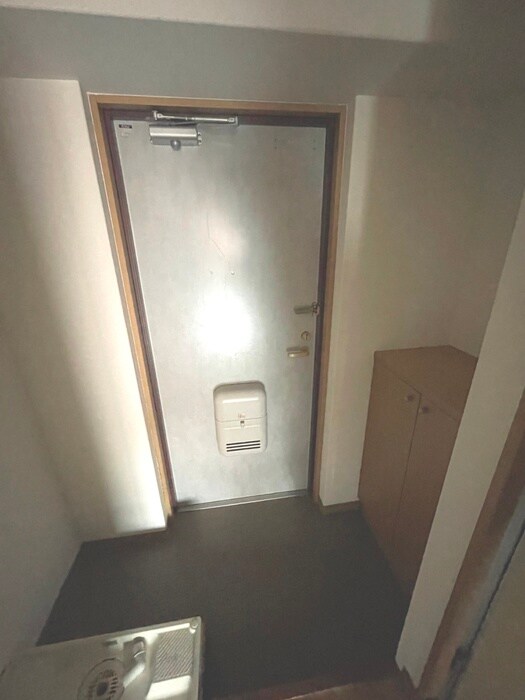 物件内観写真15　(玄関)