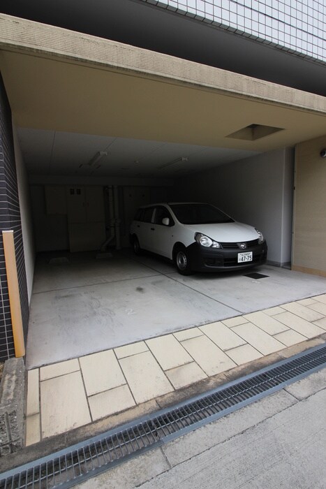 物件外観写真4　(駐車場)