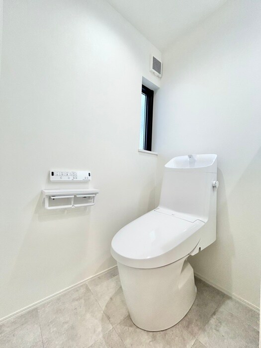物件内観写真12　(トイレ)